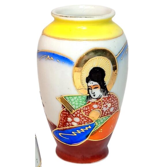 1940's Vintage Miniature 2.5" & 3.5" Occupied Japan Satsuma Hand Painted Vases - Picture 2 of 10